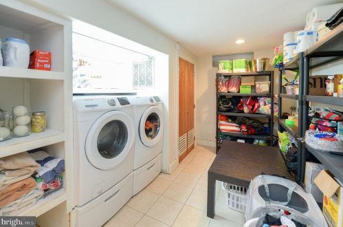 720 Marvine St, Philadelphia PA 19141-3417 exterior