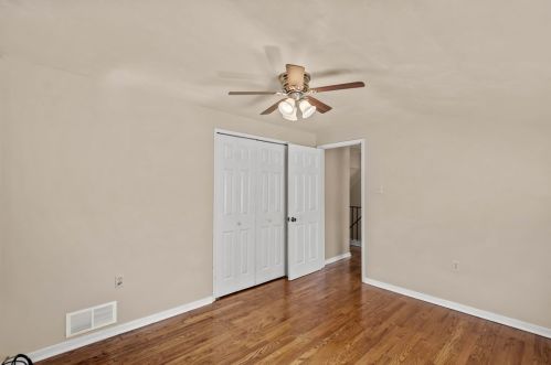 1492 Prospect Rd, Pittsburgh PA 15227-3733 exterior