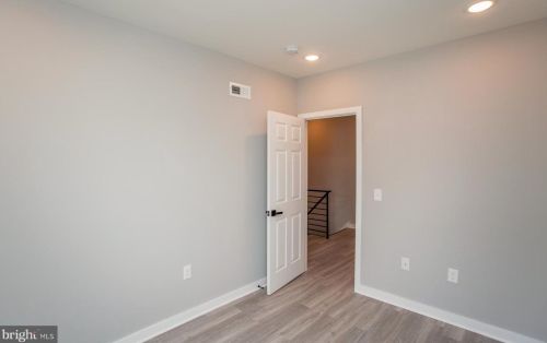 5809 Ditman St, Philadelphia PA 19135-4043 exterior