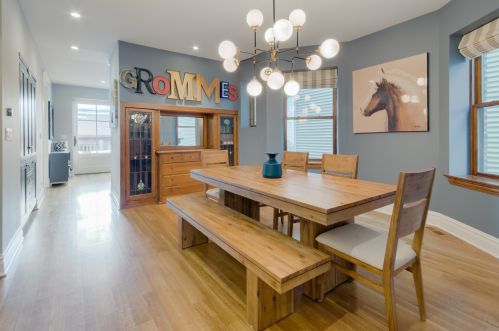 4727 Artesian Ave, Chicago IL 60645-5302 exterior