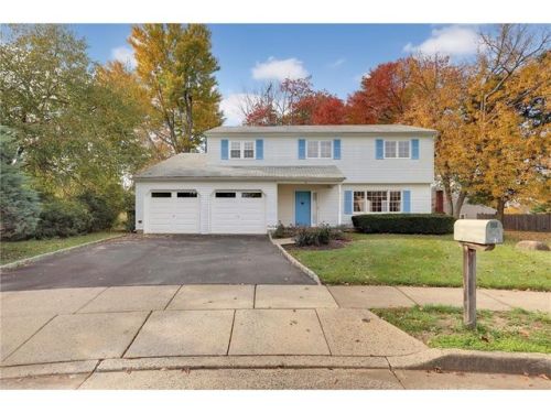 12 Cypress Ct, Edison, NJ 08820-1251