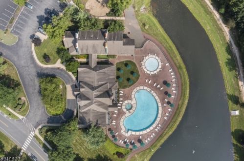 105 Rip Van Dam Ct, Montgomery NJ  08502-4101 exterior