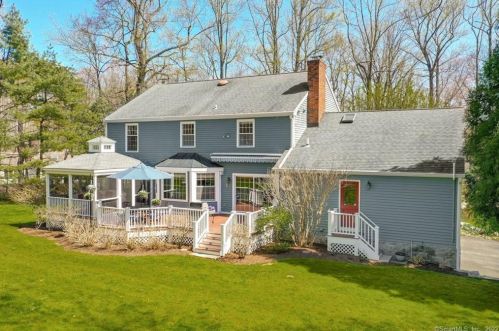 43 Jefferson Dr, Ridgefield CT 06877-5910 exterior