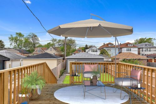 6822 Artesian Ave, Chicago IL  60629-1327 exterior