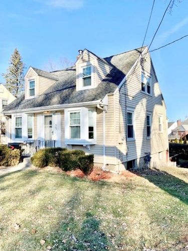 305 Mcclintock St, New Britain CT  06053-2016 exterior