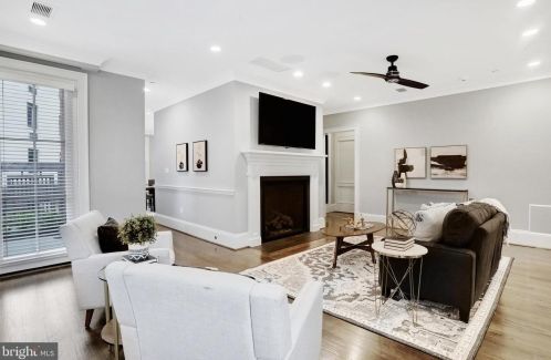 420 3rd St, Washington DC  20003-1930 exterior