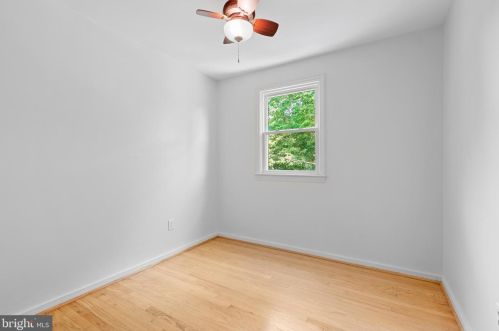 6934 Westhampton Dr, Alexandria VA 22307-1528 exterior