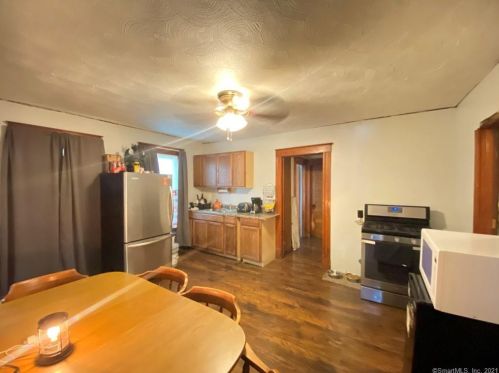 154 Fairview St, New Britain CT 06051-2706 exterior