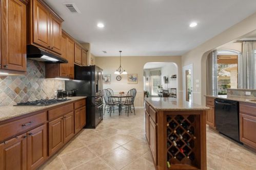 270 Abbott Dr, Austin TX 78737-4536 exterior