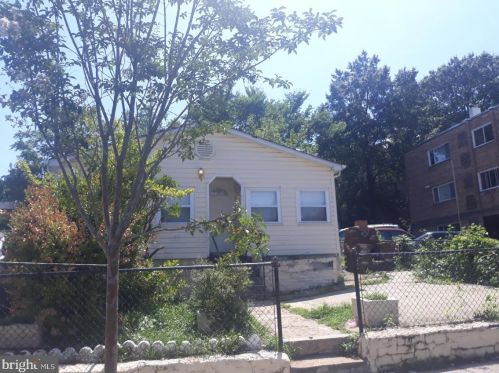 5213 Call Pl, Washington, DC 20019-6321