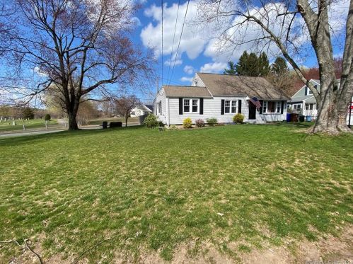 22 Grand St, Enfield, CT 06082-4627