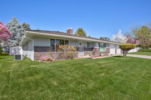 1108 45th Ave, Yakima, WA 98908-3726