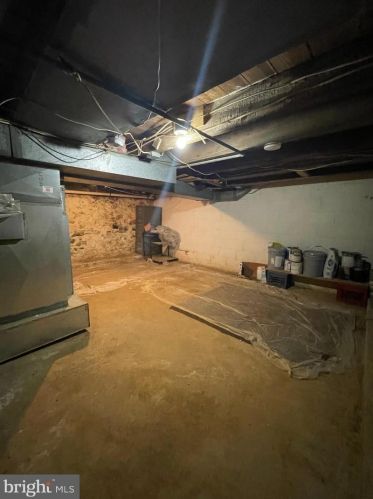 10 Upland Ave, Chester PA 19015-2445 exterior