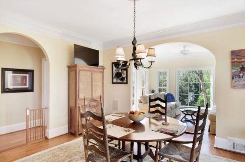 310 Berwicke Cmn, Atlanta GA 30342-2856 exterior