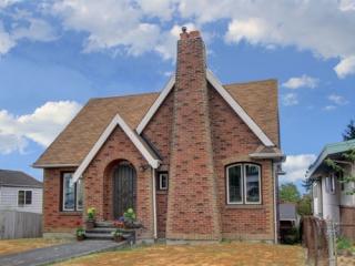 4533 15th Ave, Seattle, WA 98105-4506