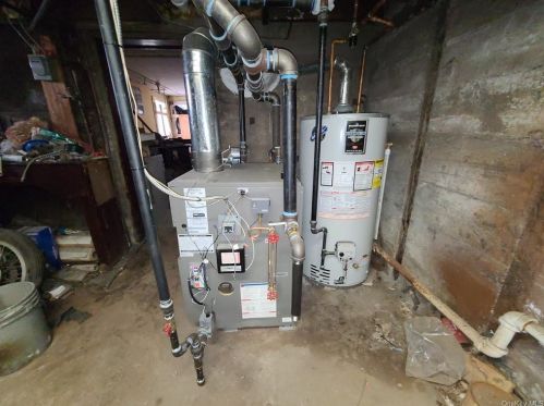 62 Montgomery St, Middletown NY 10940-4023 exterior