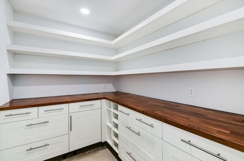 8208 Burrell Dr, Austin TX 78757-8339 exterior