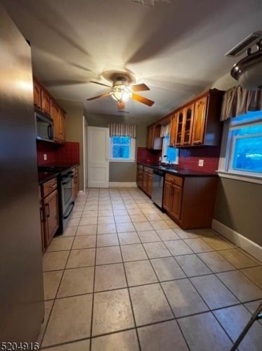 25 Fairmount Ter, Town Center, NJ 07052-5010