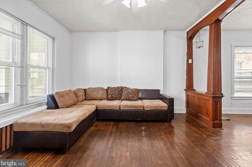 114 Thurlow St, Chester PA 19013-2215 exterior