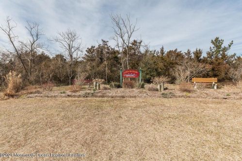 320 Elizabeth Ave, Point Pleasant Beach NJ 08742-4133 exterior