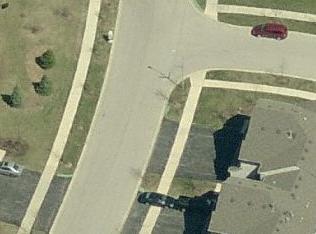 385 Jamestown Ct, Aurora, IL 60502-6472