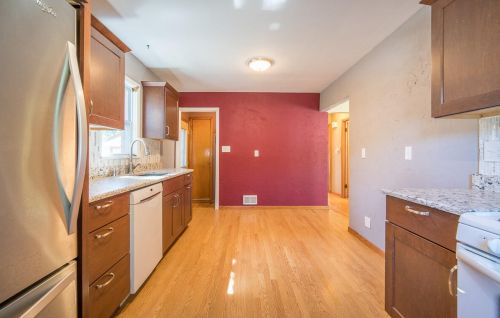 227 Van Norman Ave, Milwaukee WI 53235-5727 exterior