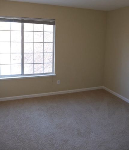 100 John Henry Cir, Folsom CA 95630-8132 exterior