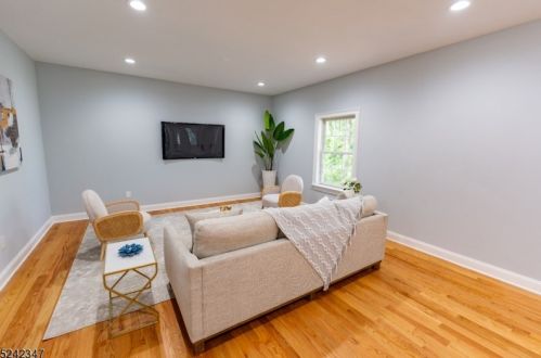 473 Plainfield Ave, Berkeley Heights NJ  07922-1925 exterior