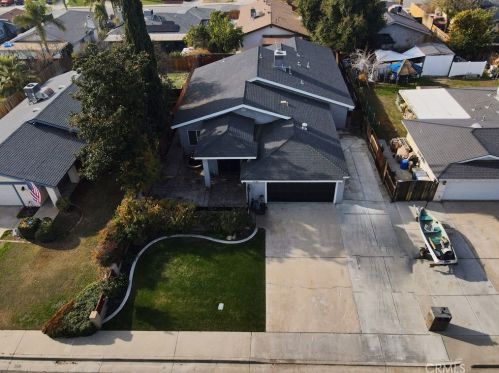 3100 Oakridge Dr, Bakersfield, CA 93306-2487