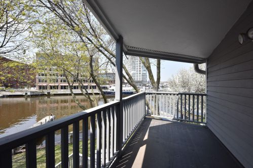 1117 Edison St, Milwaukee WI  53202-3147 exterior