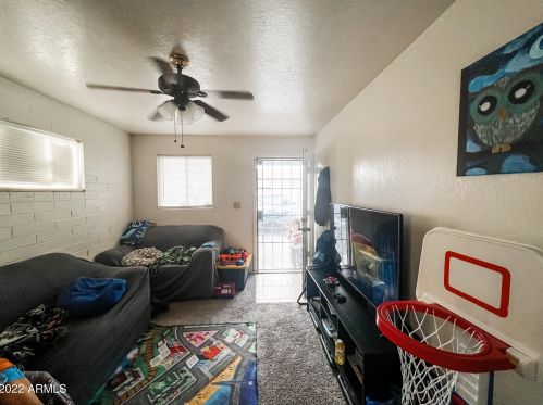 11232 18 Dr, Phoenix AZ 85007-2431 exterior