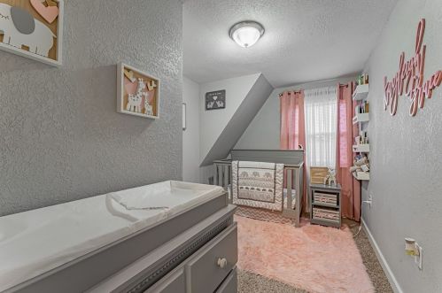 1323 Bellaire Pl, Pittsburgh PA  15226-1829 exterior