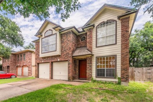 7439 Dallas Dr, Austin TX  78729-7773 exterior