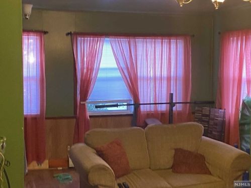 112 Summit Ave, Outwater NJ 07026-2813 exterior