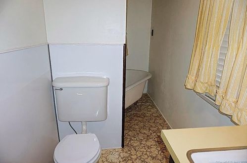 49 Brk St, Torrington CT 06790-5012 exterior