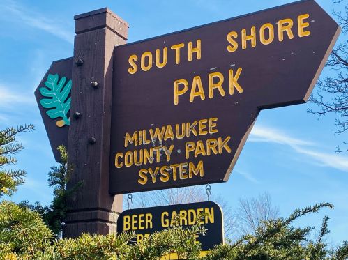 2751 Shr Dr, Milwaukee WI 53207-3007 exterior