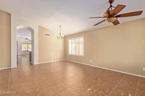 28707 21st Ln, Phoenix AZ  85085-5735 exterior