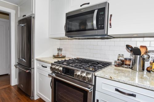 1328 Miles Ave, Kalamazoo MI  49001-4934 exterior