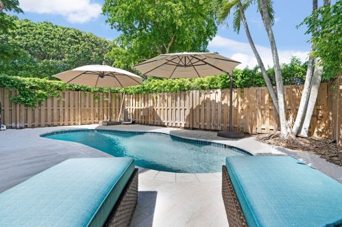 6617 25th Ter, Boca Raton FL  33496-2019 exterior