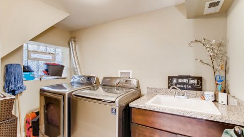 6046 Menard Ave, Chicago IL  60646-3919 exterior