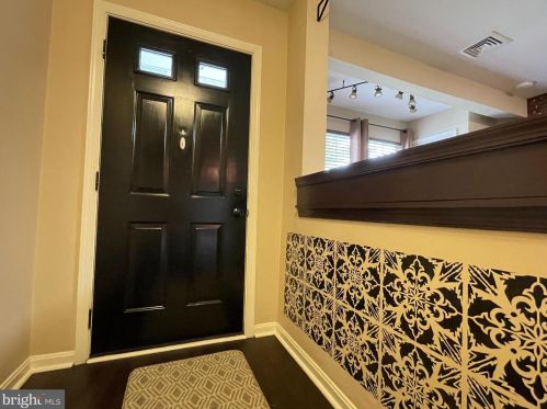 142 Merlin Dr, Hummelstown PA exterior