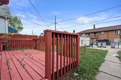 4506 37th St, Milwaukee WI  53209-5910 exterior