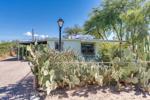 2810 Laurel Ave, Tucson, AZ 85712-1611