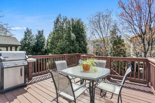 1121 Francis St, Atlanta GA 30344-2313 exterior