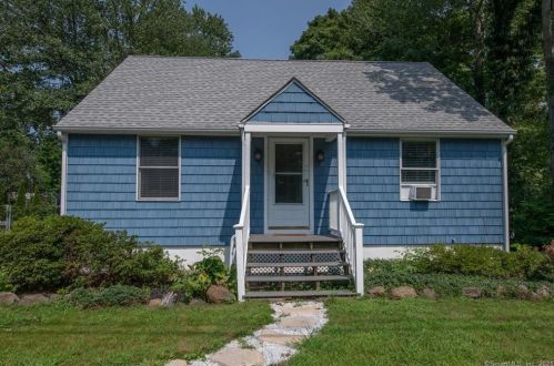 428 Church St, Wallingford, CT 06492-2206