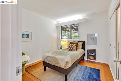 1 Avenida Dr, Berkeley CA 94708-2146 exterior