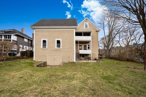 14 Lowell St, Woburn MA 01801-2358 exterior