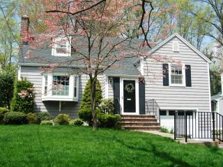 809 Harding St, Westfield, NJ 07090-1331