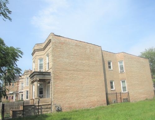 5541 Peoria St, Chicago IL 60621-2233 exterior