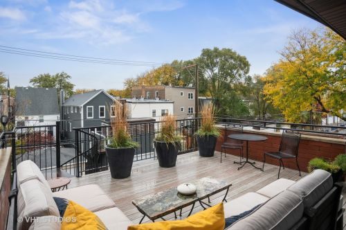 1708 Winnemac Ave, Chicago IL 60706-3427 exterior